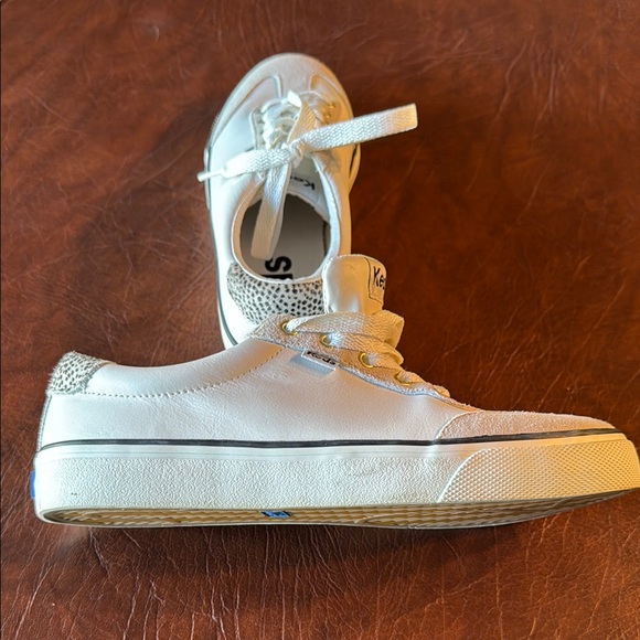 Keds Women's White Leather Athletic Shoes with Animal Print Size 8 - Picture 7 of 7
